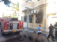 بالفيديو: حريق كبير داخل أحد البيوت في مدينة يافا دون وقوع إصابات 